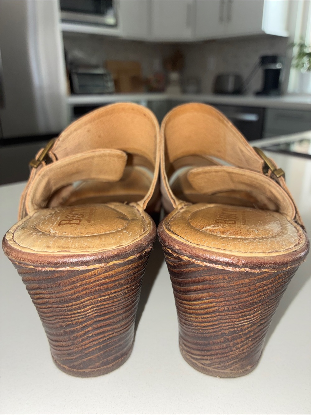 BORN EUC Wmn’s Genuine Leather Double-Band Buckle Slide Sandals in Cognac Size 8 - Picture 5 of 13